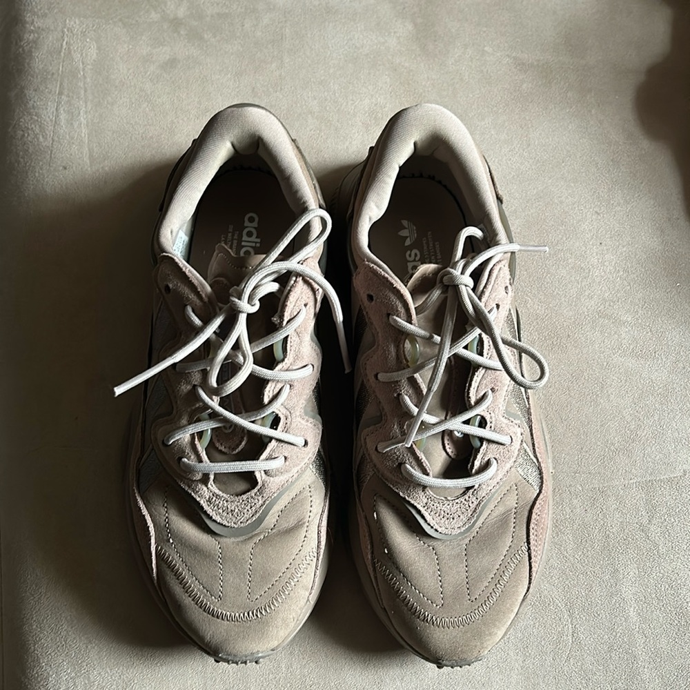 Adidas men sneakers